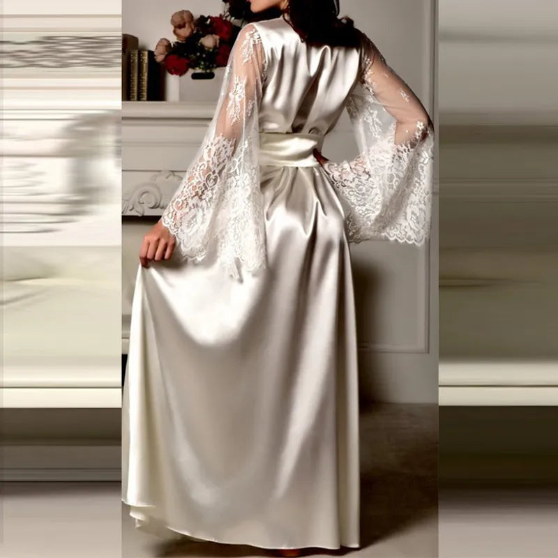 Robe De Maison En Soie Mélange Longue Avec Patchwork De Dentelle